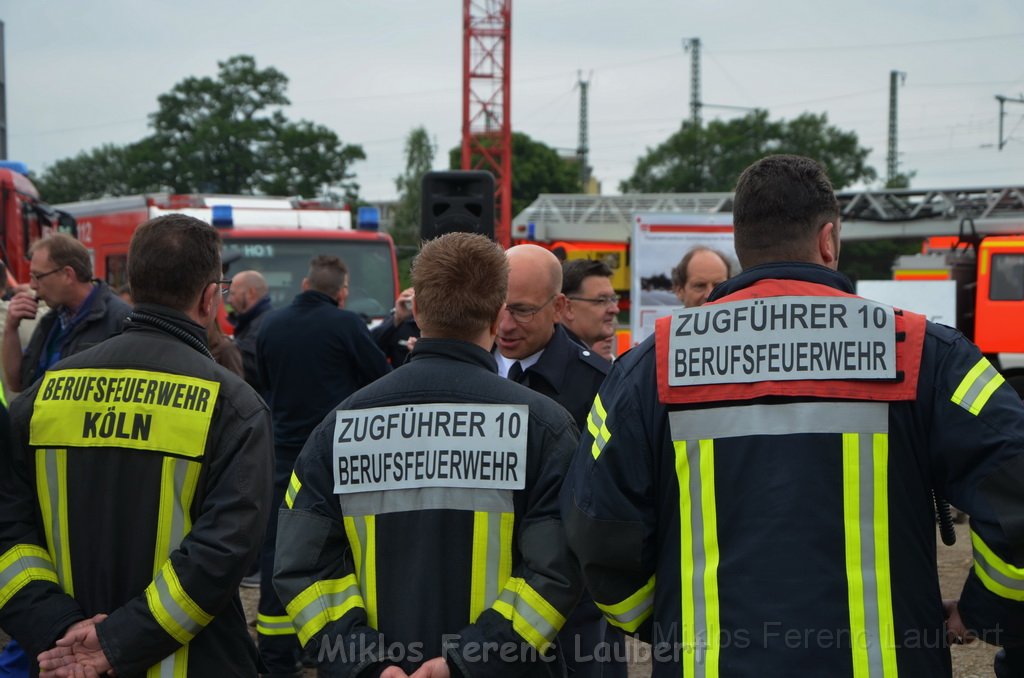 Erster Spatenstich Neues Feuerwehrzentrum Koeln Kalk Gummersbacherstr P128.JPG - Miklos Laubert